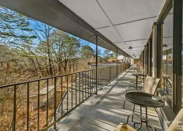 Stonegate Lodge King Bed, Wifi, 50In Roku Tv, Salt Water Pool Room #108